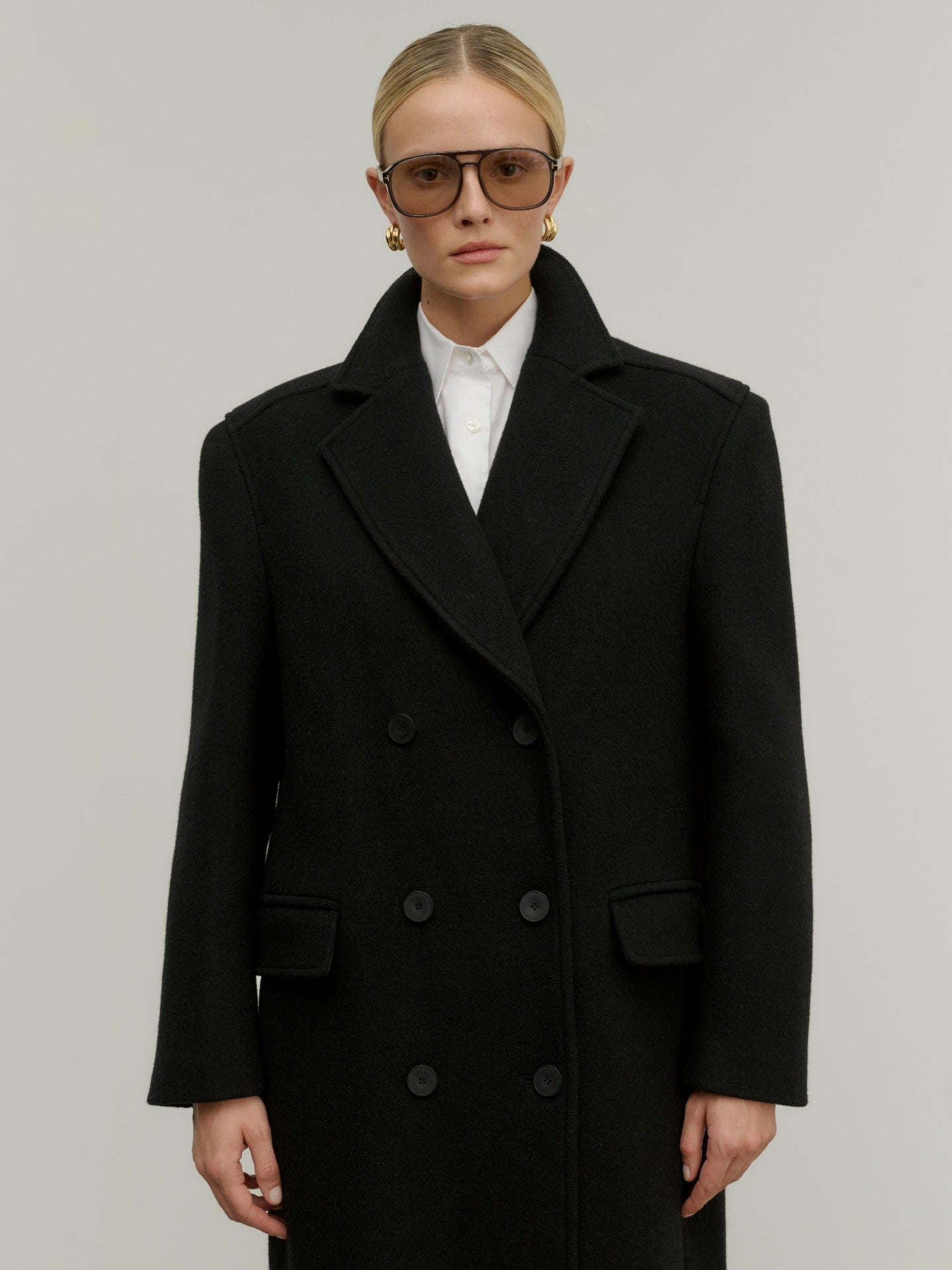 METROPOLITAN BLACK