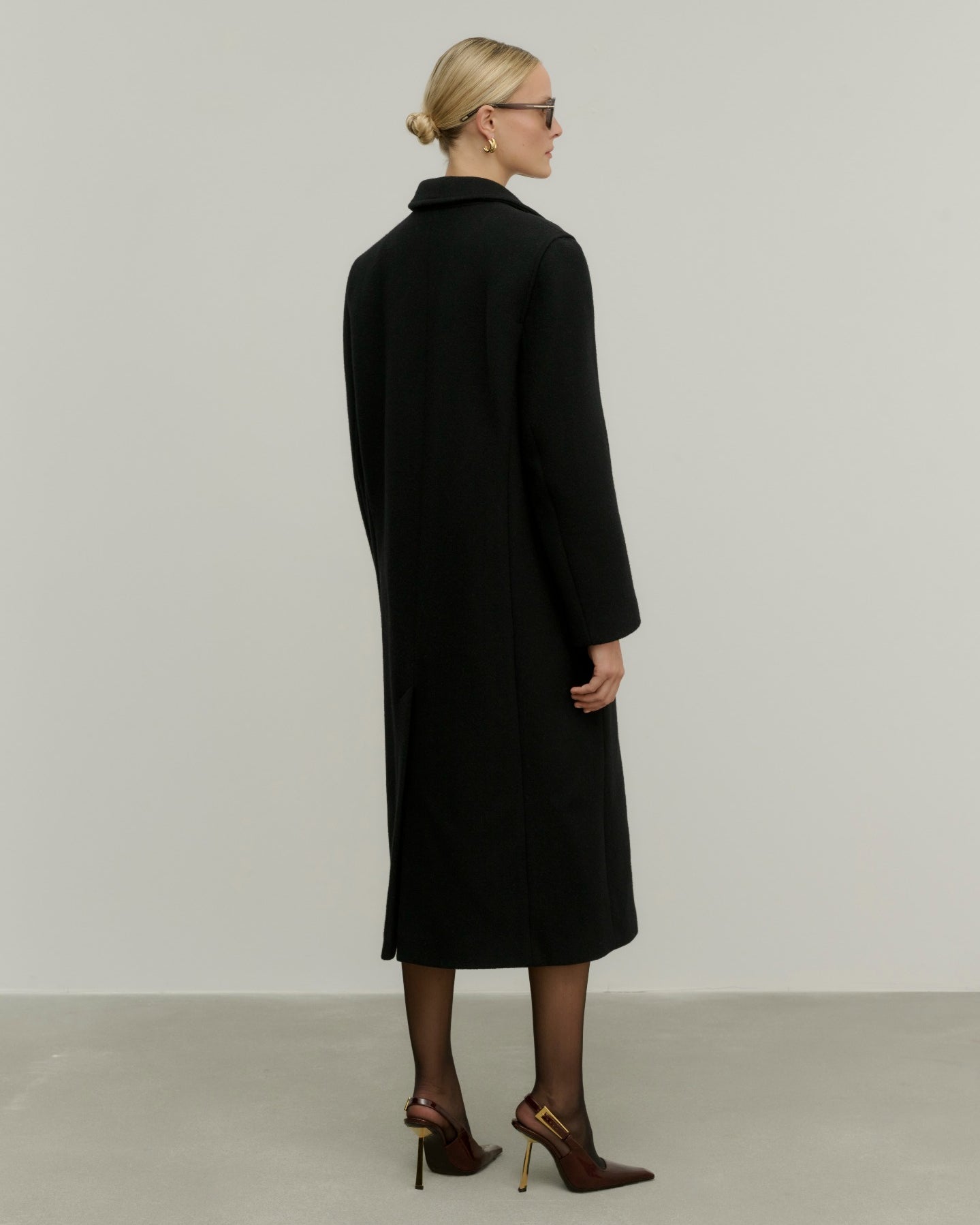METROPOLITAN BLACK