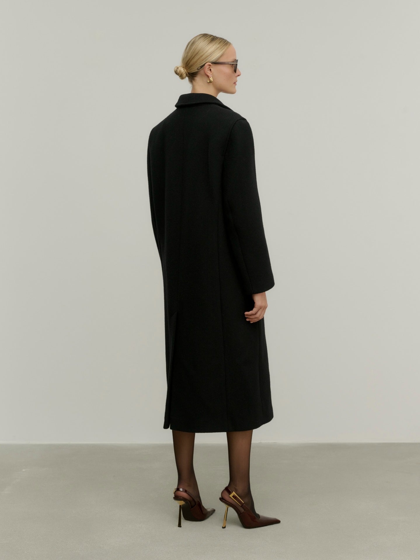 METROPOLITAN BLACK