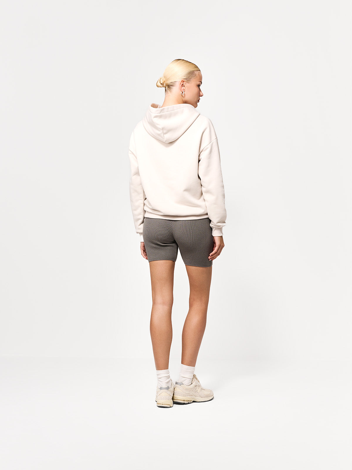 BLUZA Z KAPTUREM TRACK CREAM