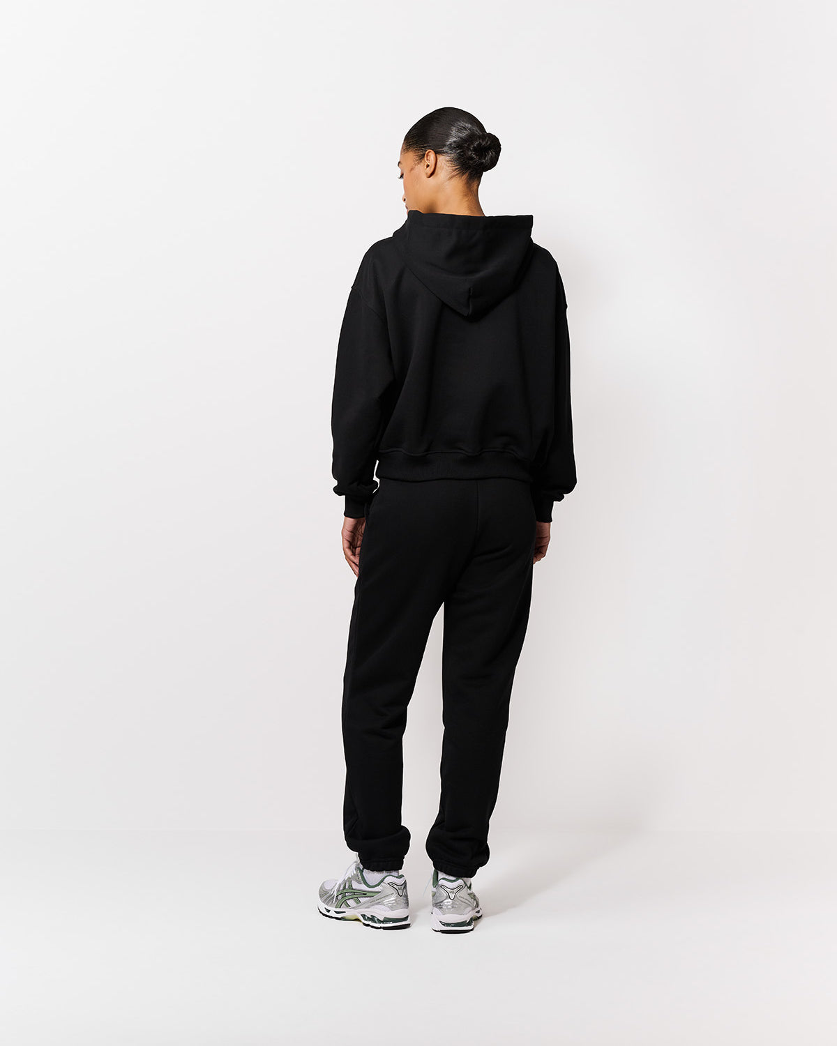 BLUZA Z KAPTUREM BROOK BLACK
