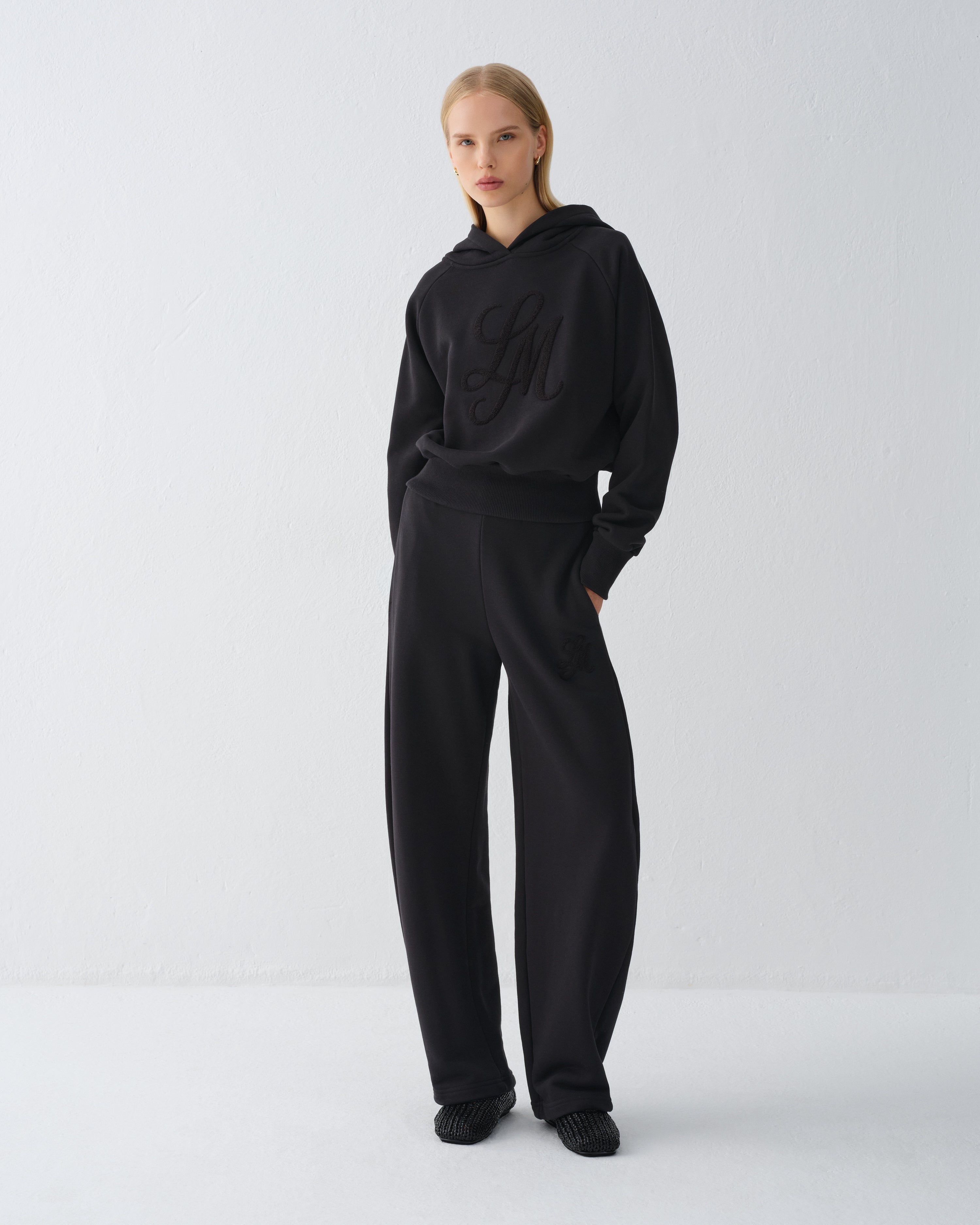 BLUZA Z KAPTUREM SAMI BLACK