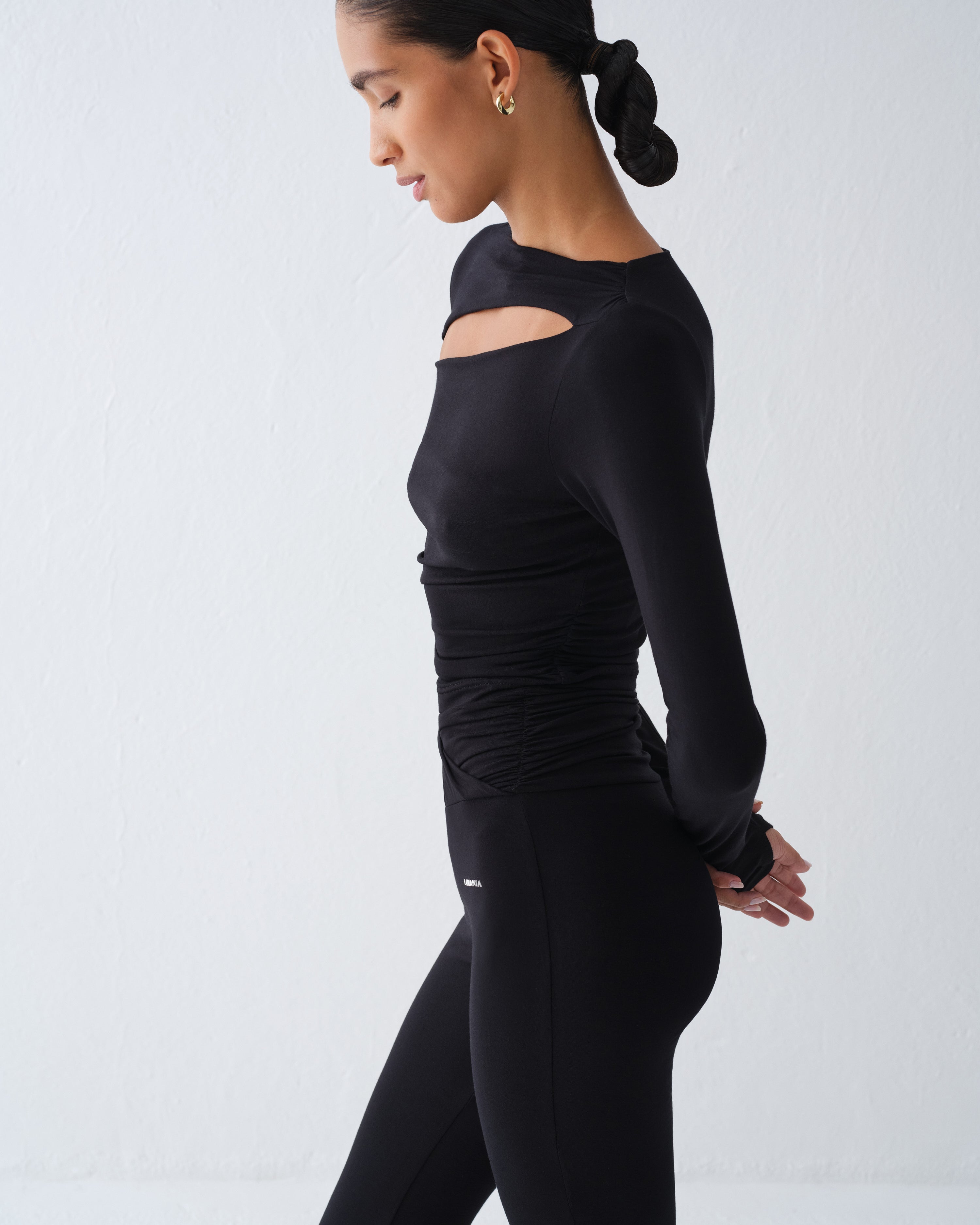 TOP VEYA BLACK