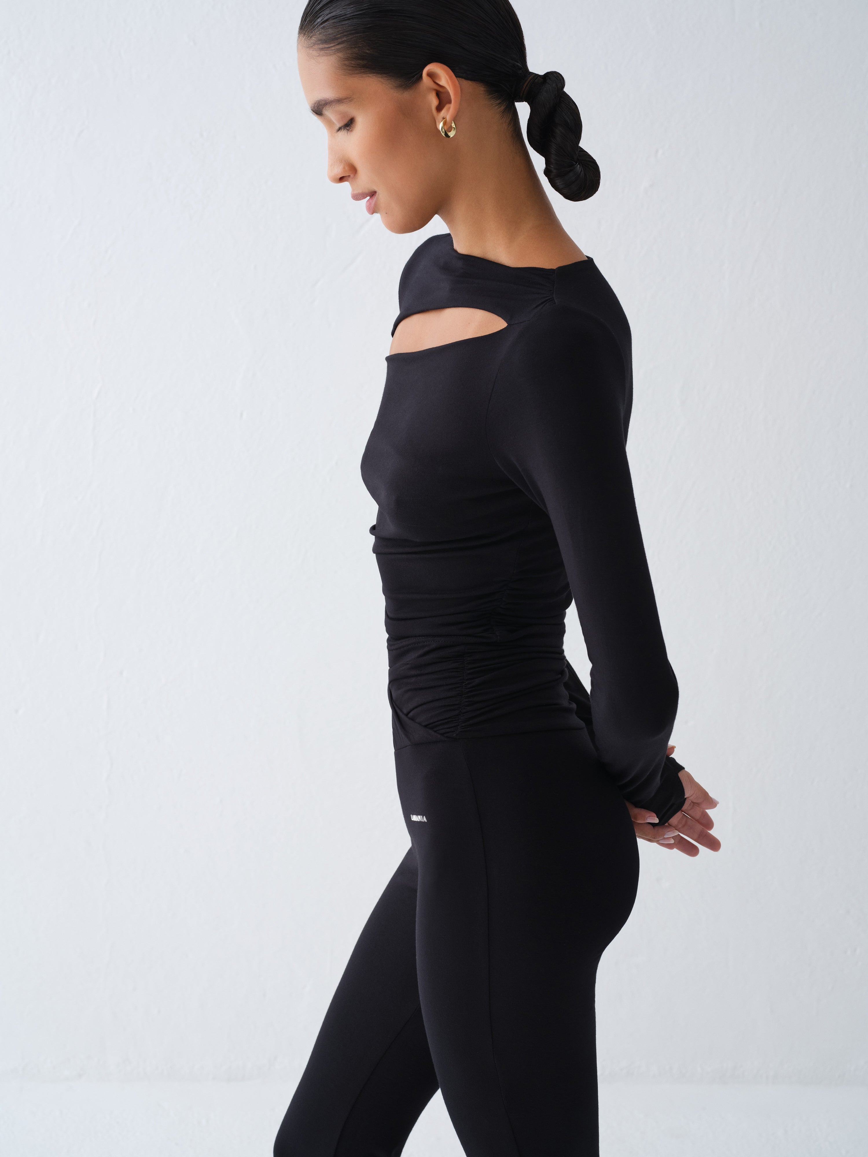 TOP VEYA BLACK