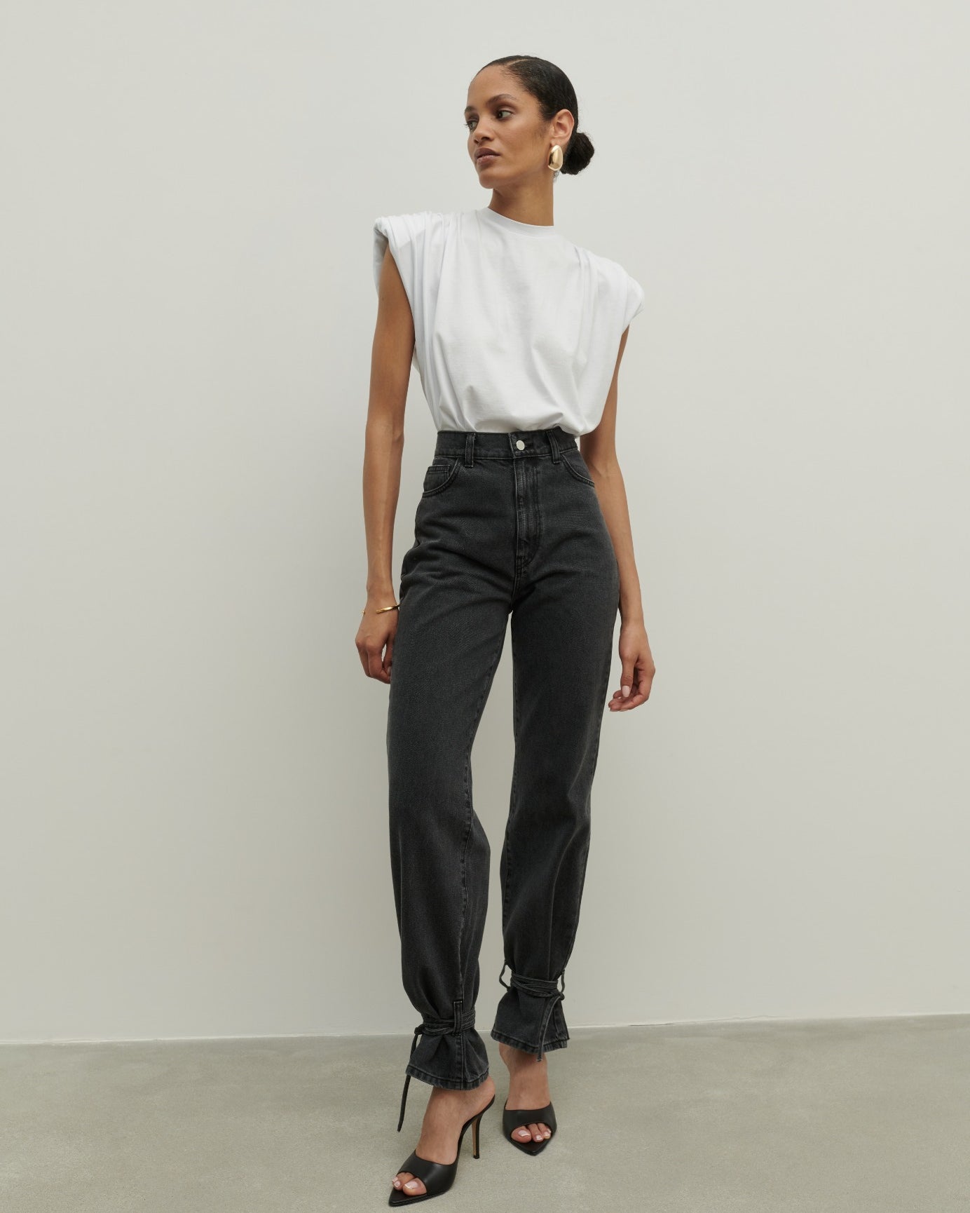 JEANSY ETZI BLACK