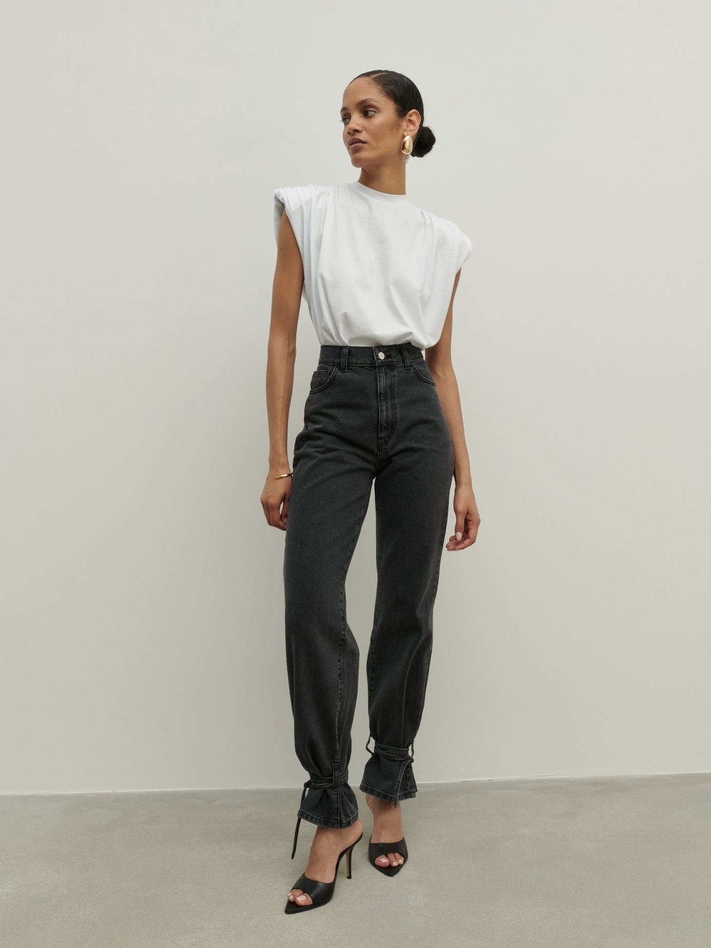 JEANSY ETZI BLACK