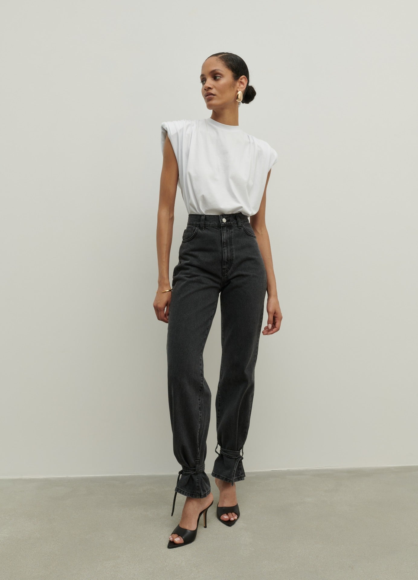 JEANSY ETZI BLACK