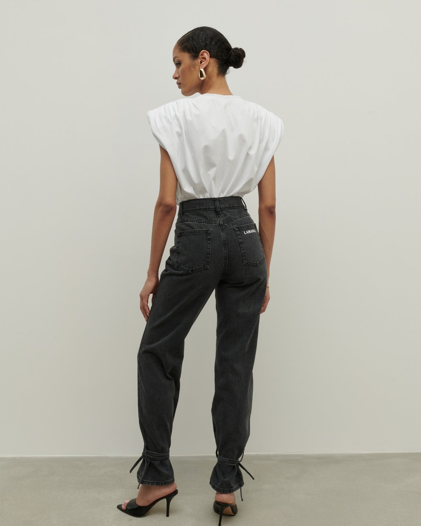 JEANSY ETZI BLACK