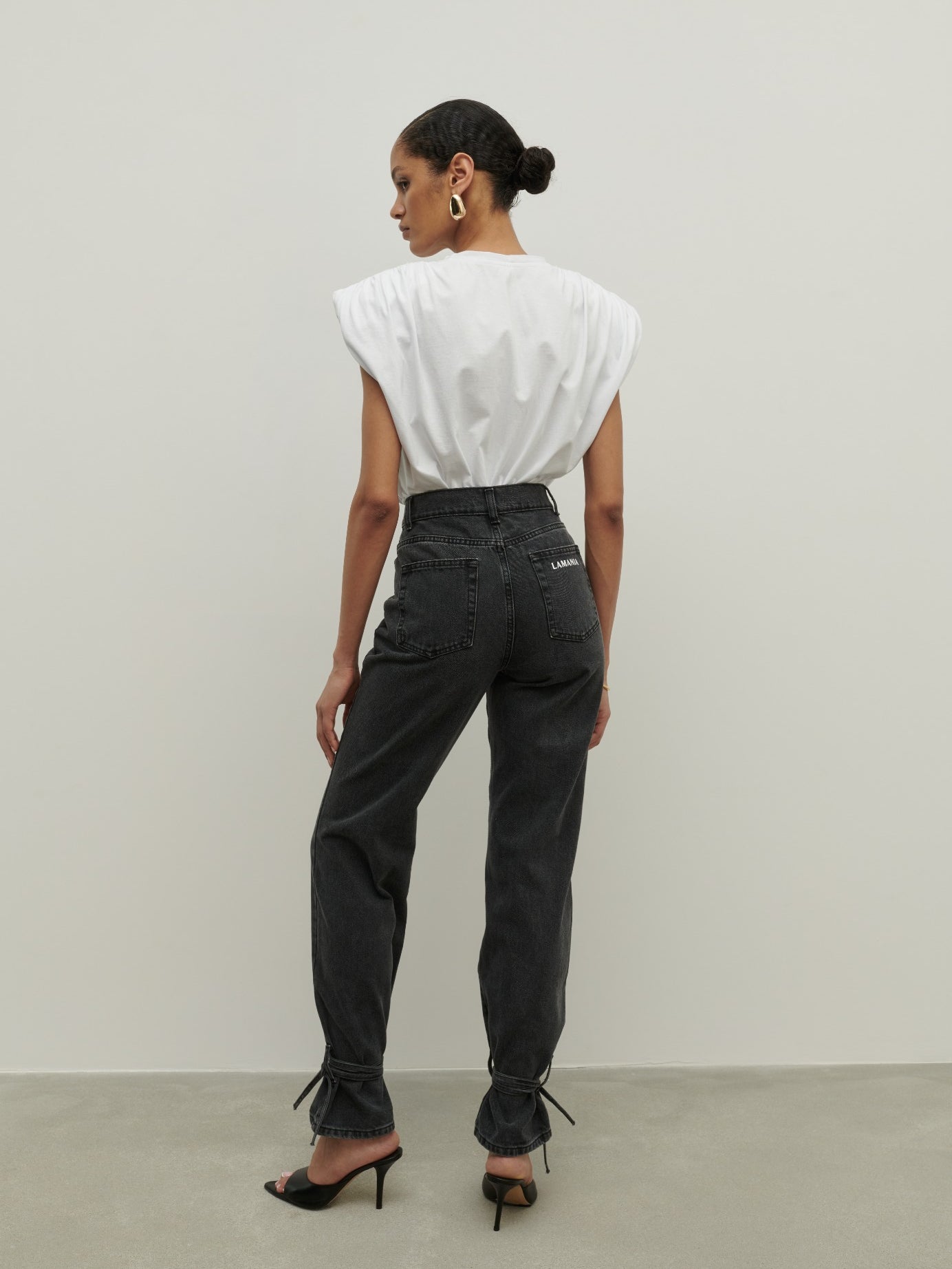 JEANSY ETZI BLACK