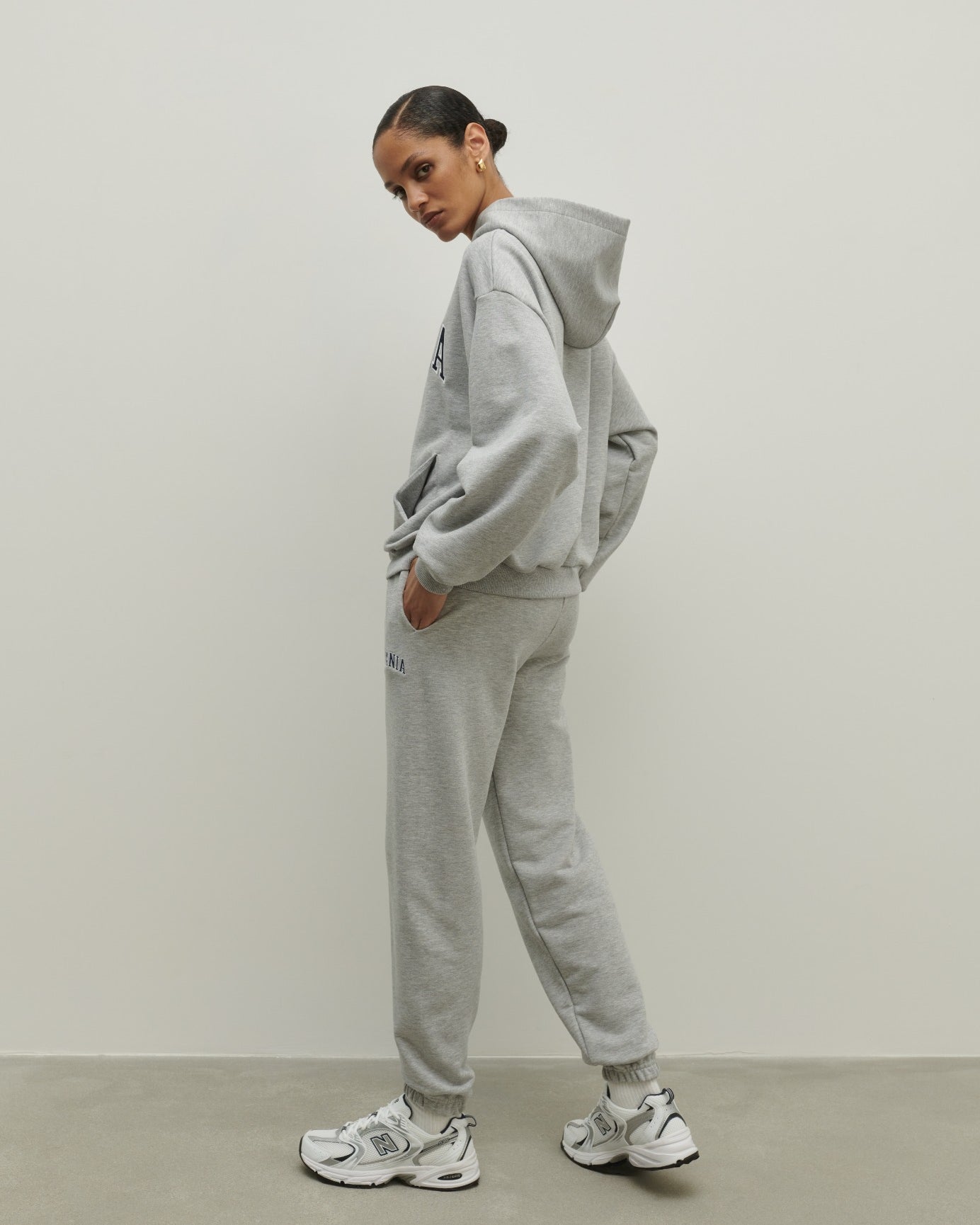 BLUZA Z KAPTUREM LOS GREY