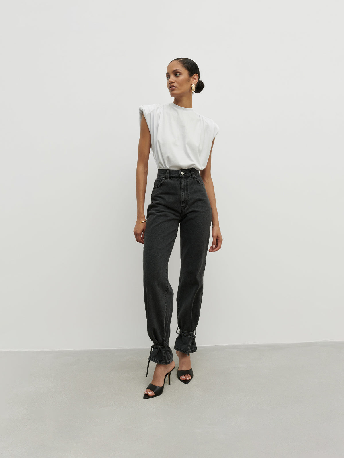 JEANSY ETZI BLACK