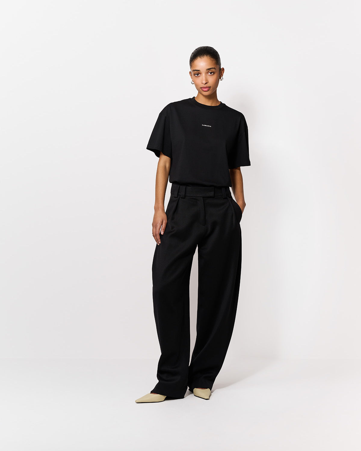 T-SHIRT RIHO BLACK