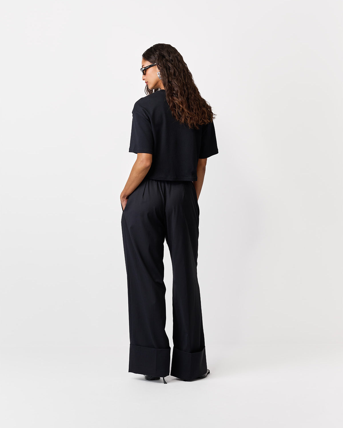 T-SHIRT TOLA BLACK