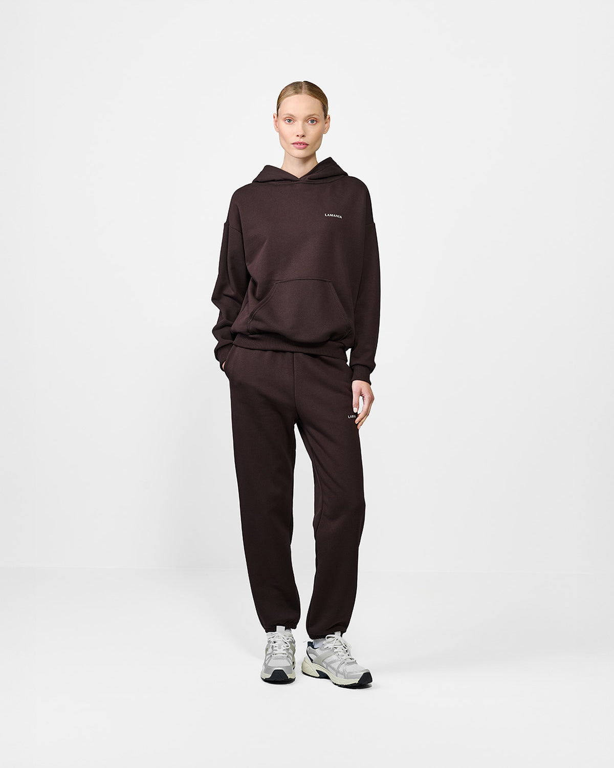 BLUZA Z KAPTUREM TRACK DARK CHOCOLATE